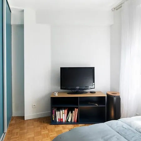 아파트 Premium With Balcony *